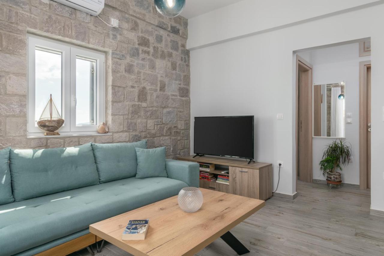 Balliu Apartment Triovasálos Zewnętrze zdjęcie